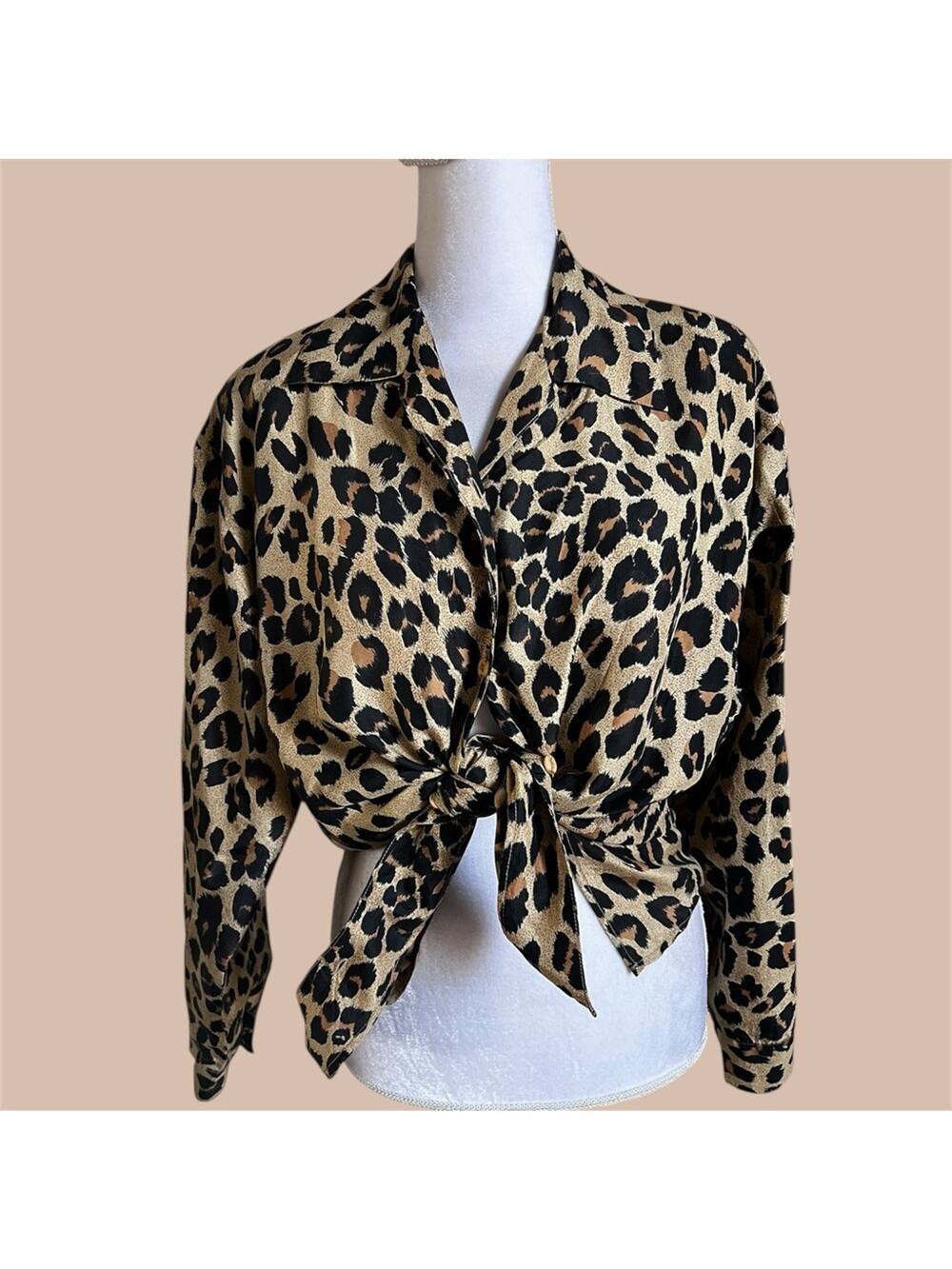 80s vtg Stunt Collections Silk Leopard Button Up Top Women’s Blouse Medium